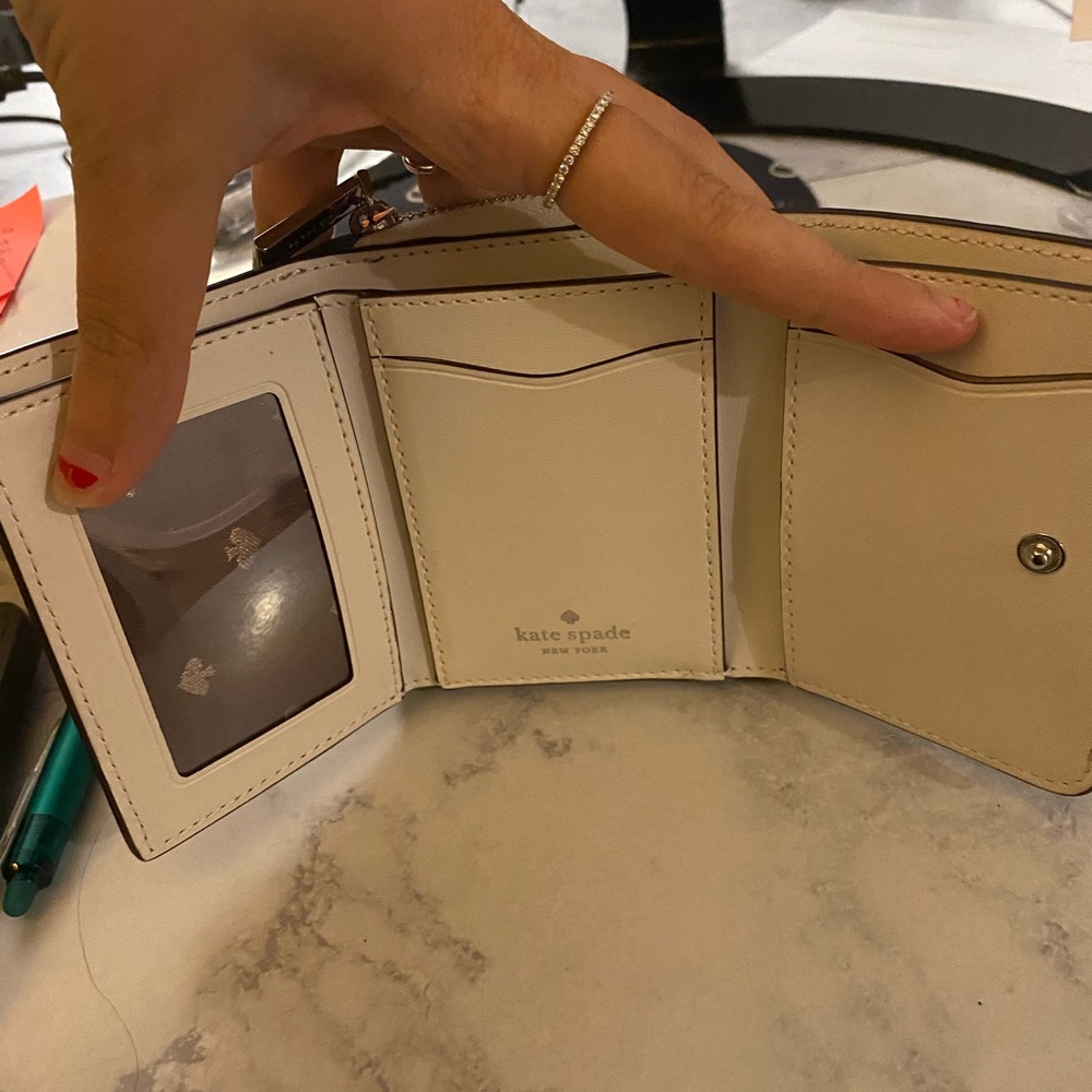 Wallet - Picture 2 of 5